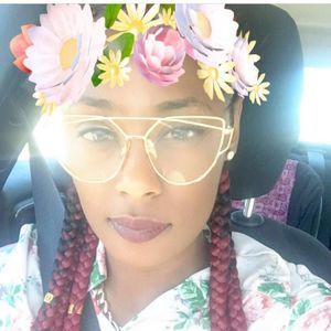 Meet your Posher, Crystal